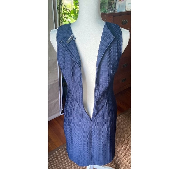 Sharagano Dress Size 6 Zipper Slit Navy Blue Textured Sleeveless Sheath Dress - Picture 11 of 15